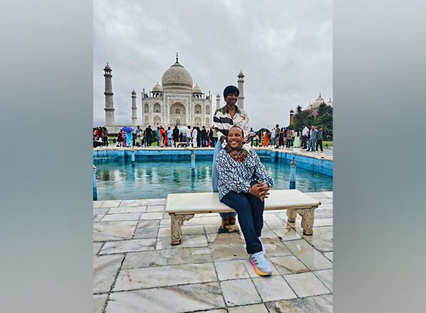 World News | Sao Tome and Principe PM Patrice Emery Trovoada Visits Taj Mahal in Agra