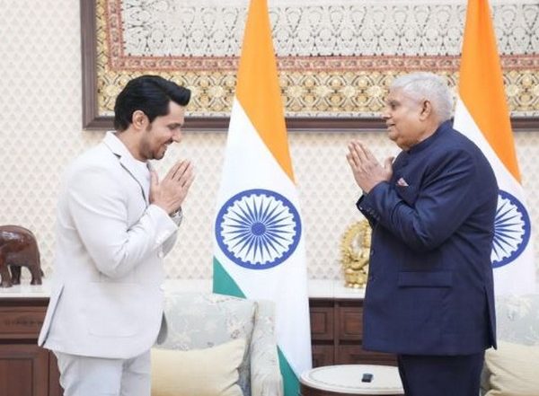 Entertainment News | Randeep Hooda Meets Vice President Dhankhar at His Residence