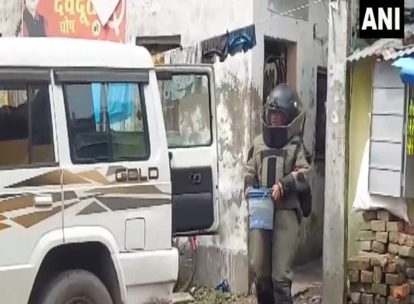 India News | West Bengal: Crude Bombs Found in a House in North 24 Parganas