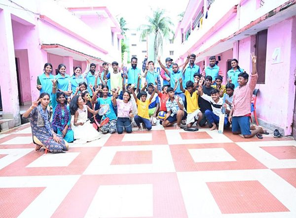 Business News | IYDF and The Amazing Odisha Handicrafts Unite to Support Underprivileged Children: A Heartwarming Charity Event