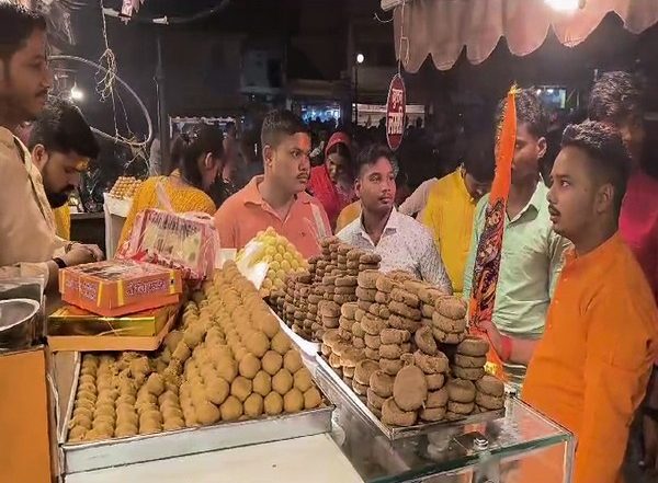 Business News | FSSAI Starts Special Drive to Check Adulteration During Festive Season