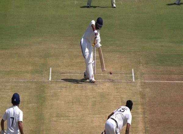 Sports News | Duleep Trophy: Khaleel Shines for India A, Samson, Shreyas Disappoint with Bat