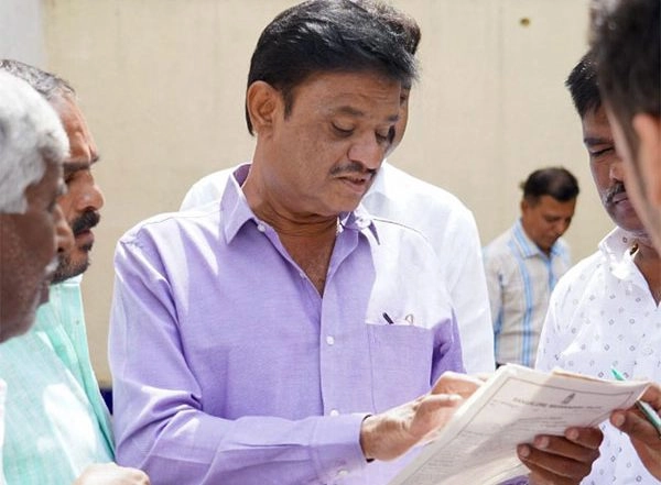 India News | Karnataka: BJP MLA Munirathna Taken into Custody for Threatening Contractor