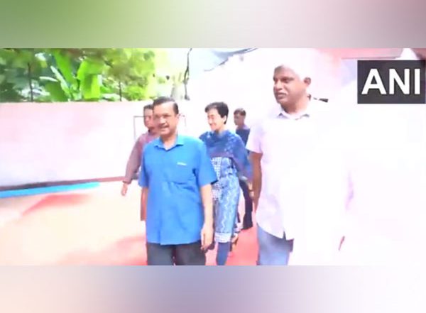 India News | Delhi CM Arvind Kejriwal Pays First Visit to Party Office After Release from Tihar Jail
