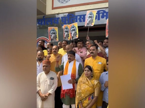 Youth Booked for Making Obscene Dance Video in Front of Rani Kamlapati Statue in Bhopal