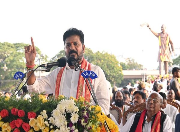 India News | Chief Minister Revanth Reddy Unveils Rajiv Gandhi's Statue