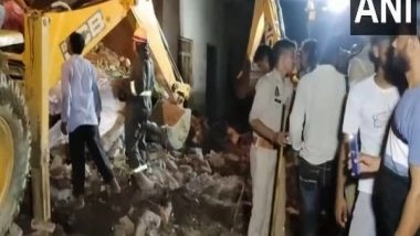 India News | UP: Four Dead, Six Injured in Explosion at Firecracker Factory in Firozabad, Rescue Operations Underway