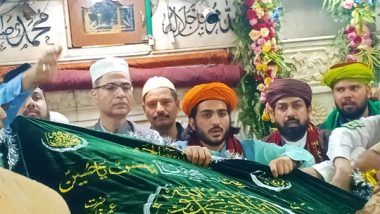 World News | Pakistani Delegation Lays Traditional Chaddar at Dargah Hazrat Khawaja Allauddin Ali Ahmed Sabir