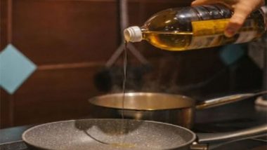 Business News | Edible Oil Makers Asked by Centre to Keep Retail Prices in Check