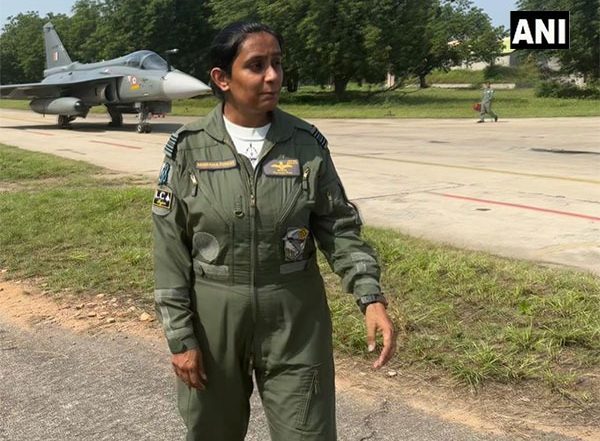 India News | Squadron Leader Mohana Singh is First Woman Fighter Pilot in LCA Tejas Fighter Fleet
