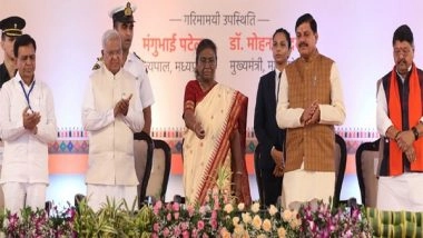 India News | MP: President Droupadi Murmu Lays Foundation Stone of Indore-Ujjain 6 Lane Road, Honours 'Safai Mitras' in Ujjain
