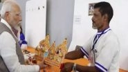 India News | PM Modi Buys Artefact of Lord Jagannath, Makes Digital Payment at 'PM Vishwakarma' Exhibition in Wardha