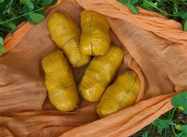 India News | Punjab: BSF, Punjab Police Foil Smuggling Attempt; Seize 2.8 Kg Heroin Near Border