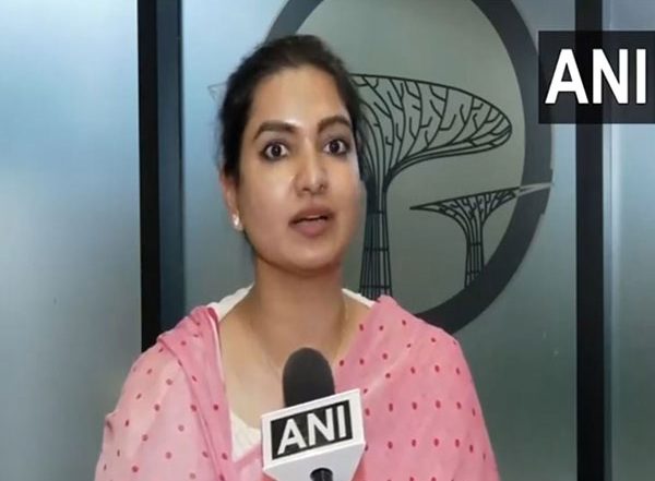 India News | Everyone Scared Due to Rising Crime in State: Congress MLA Sofia Firdous over Assault on Army Officer, His Fiancee