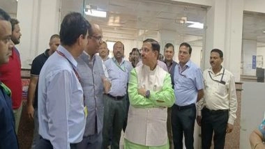 India News | Swachhata Hi Sewa Campaign: Food and Consumer Affairs Minister Pralhad V Joshi Inspects Departmental Offices