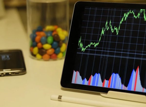 Business News | Sensex Touches 85,000 Mark, Nifty 26,000 Amid Global Policy Rate Cuts