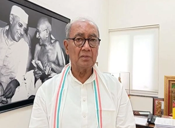 India News | MP: Congress' Digvijaya Singh Asks State Govt to Provide DAP Fertiliser to Farmers