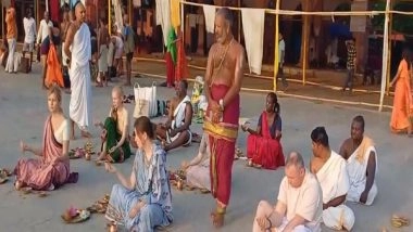 India News | Gaya: Devotees from India and Abroad Perform Pind Daan During Pitru Paksha