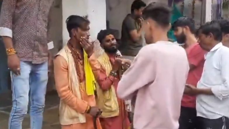 Dewas: 2 Sadhus From UP Trying To Beg in Madhya Pradesh Allegedly Beaten by People After Being Mistaken To Be Rohingya Muslims, Viral Videos Surface