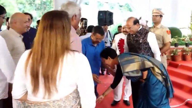 Atishi Touches Arvind Kejriwal's Feet After Taking Oath As Chief Minister of Delhi; Video Surfaces