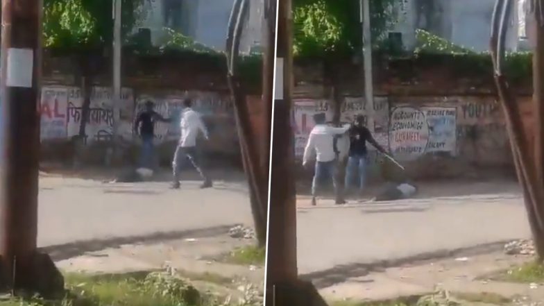 Kanpur Shocker: Man Beaten to Death in Broad Daylight as Sister Denies Withdrawing Complaint Against History-Sheeter in UP; Disturbing Video Surfaces