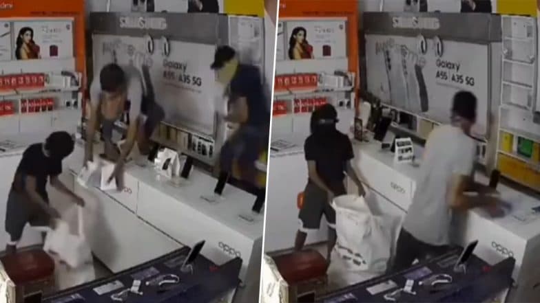 Theft Caught on Camera in Delhi: Masked Men Loot Mobile Phones Worth Lakhs From Shop in Vasant Kunj, Viral Video Surfaces