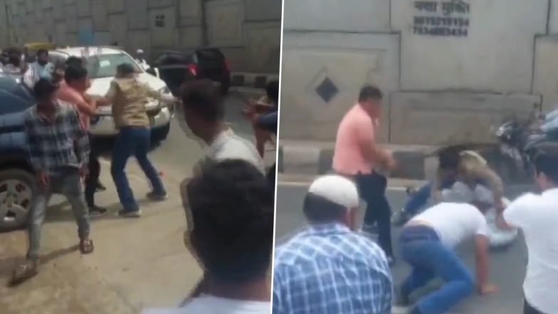 Ghaziabad Road Rage: Brawl Erupts Between 2 Groups in Masuri After Fortuner Car Hits Pedestrian, Police Arrest 6 After Viral Video Shows People Attacking Each Other With Sticks