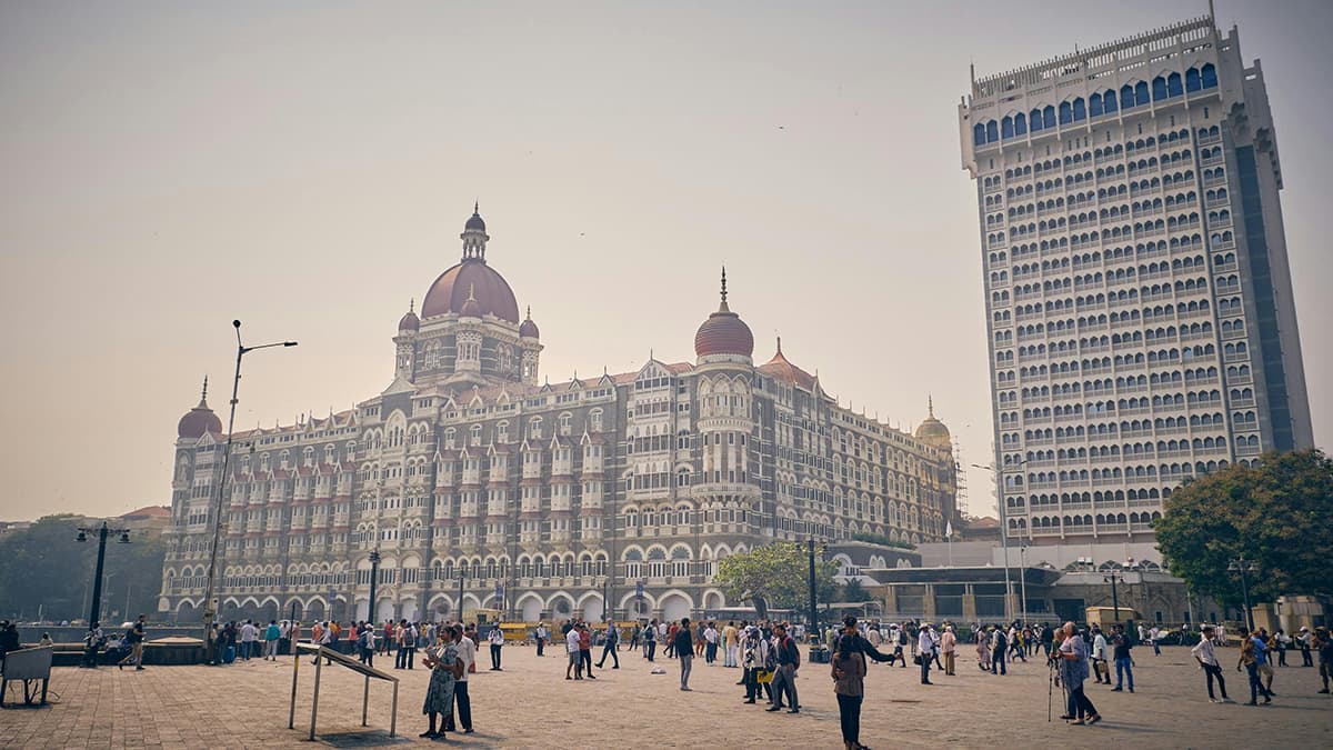 Mumbai Terror Threat: Intelligence Bureau Warning Puts City on High Alert, Police Ramp Up Security at Crowded Places
