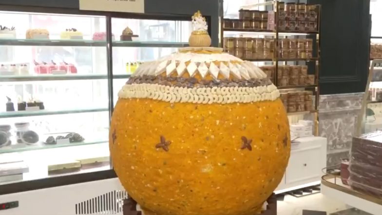 Kolkata: Sweet Shop in Bhawanipore Prepares 500 Kg Laddu for Lord Ganesh on Ganesh Chaturthi 2024 (Watch Video)