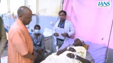 Lucknow Building Collapse: Death Toll Rises to 8, UP CM Yogi Adityanath Visits Injured at Lok Bandhu Hospital (Watch Video)