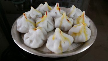 Ganeshotsav 2024 Recipes: Ukadiche Modak, Puran Poli, Mani Kozhukattai and More Sweet Dishes To Offer to Lord Ganesha As Bhog (Watch Videos)