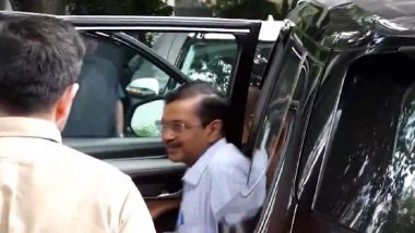 Delhi CM Arvind Kejriwal Meets Senior Advocate Abhishek Manu Singhvi at His Residence (Watch Video)