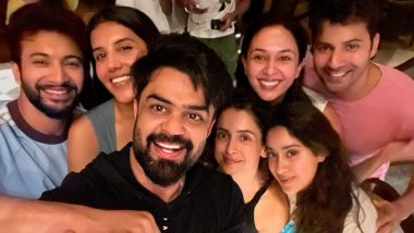 ‘Sunny Sanskari Ki Tulsi Kumari’: Varun Dhawan and Janhvi Kapoor Wrap Up Udaipur Schedule; Maniesh Paul Shares Team Selfie (View Pic)