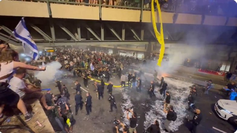 Israel-Hamas War: Protest in Front of Benjamin Netanyahu Residence in Jerusalem Becomes Violent As Protesters Demanding Hostage Deal (Watch Videos)