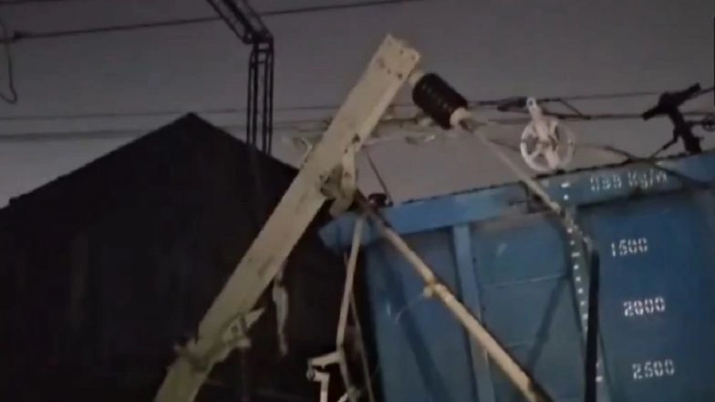 Uttar Pradesh: 25 Wagons of Freight Train Derail in Mathura 