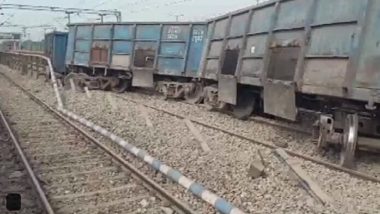 Train Derailment in West Bengal: 5 Wagons of an Empty Goods Train Derails at New Maynaguri Station in Alipurduar, No Disruption in Railway Lines (Watch Video)