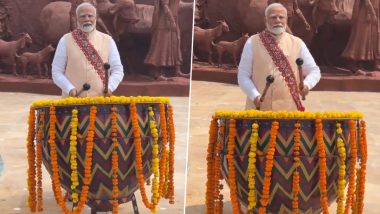 PM Narendra Modi Promises To Promote Banjara Culture As He Tries His Hands on Nangara in Washim, Says ‘Will Make Every Effort To Make This Culture Even More Popular’ (Watch Video)