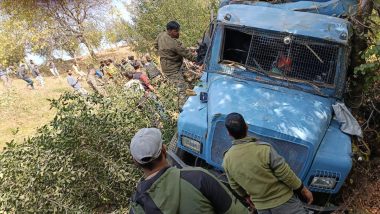 Budgam Road Accident: Several CRPF Jawans Injured After Vehicle Falls Into Canal Near Police Post in Jammu and Kashmir (See Pic and Video)