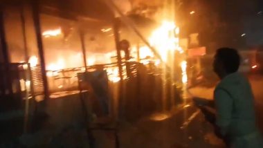 Ghaziabad Shop Fire: 4 Shops Engulf in blaze in Uttar Pradesh's Indirapuram, Video Shows Raging Flames