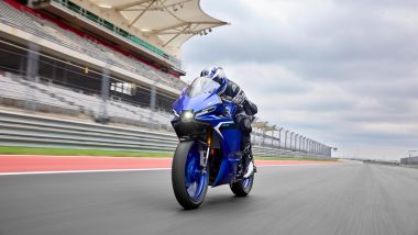 New Yamaha R3 With Revamped Design, Colour TFT Display Unveiled