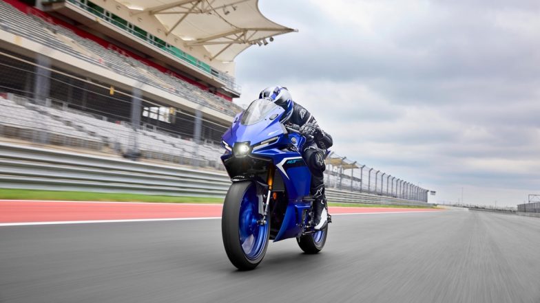 New Yamaha R3 With Revamped Design, Colour TFT Display Unveiled