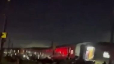 Mysuru-Darbhanga 12578 Express Collides With Goods Train Near Kavarapettai Railway Station in Chennai, 2 Coaches Derailed (Watch Video)