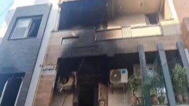 Delhi Fire: 2 Dead, 4 Injured After Blaze Erupts at House in Bholanath Nagar (Watch Video)