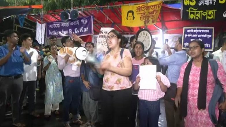 Junior Doctors To Hold 21 km Protest March, Continue Hunger Strike in West Bengal