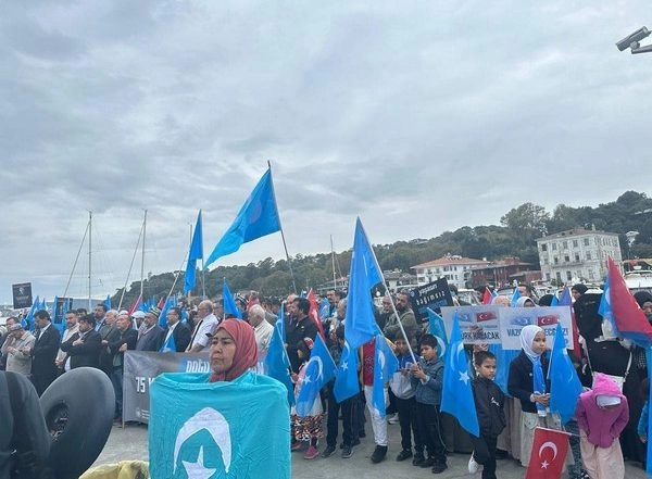 World News | Uyghur Diaspora Protests Against China's National Day in Istanbul