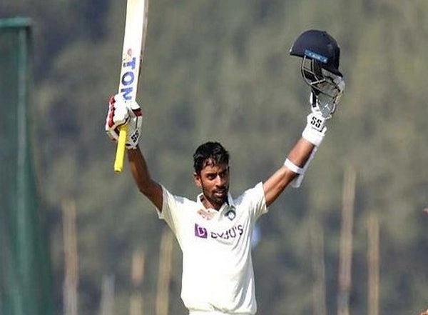 Sports News | Irani Cup: Easwaran Scores Fine Century as Rest of India Stays in Hunt Against Mumbai