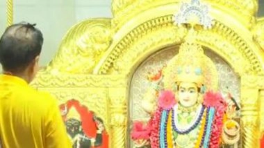 India News | Aarti Performed at Delhi's Jhandewalan Mata Temple on Third Day of Shardiya Navratri