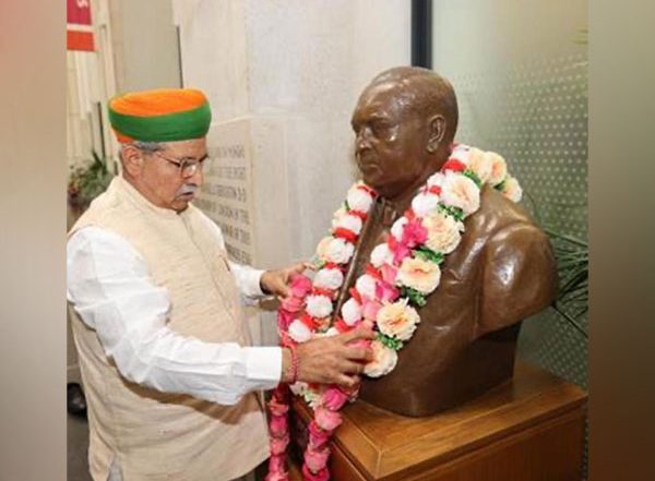 India News | Law Minister Concludes UK Visit; Discussed Simplifying Laws, Use of Plain Language in Legislative Drafting