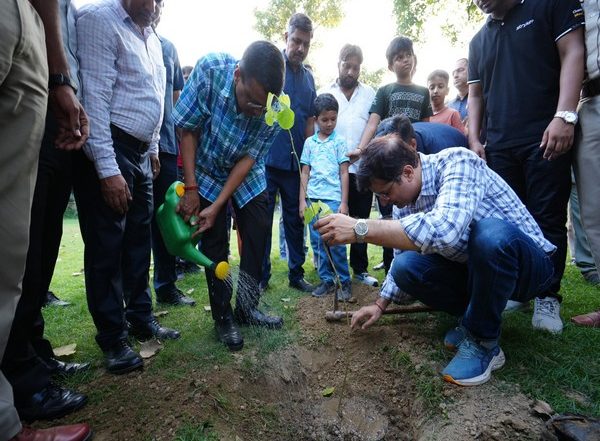 India News | Delhi: Arvind Kejriwal Inaugurates Tree Plantation Campaign, Table Tennis Ground