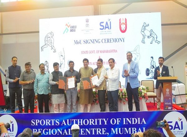 Sports News | Maharashtra Government, SAI Sign MoU to Build Sports Complex in North Mumbai